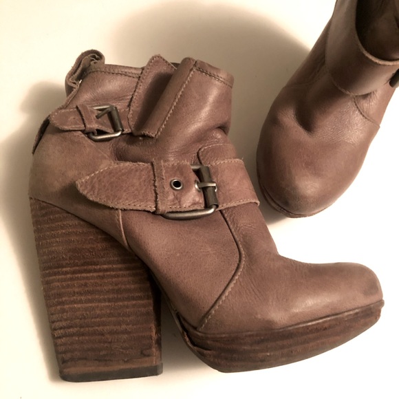 Dolce Vita Leather Booties - Picture 1 of 7
